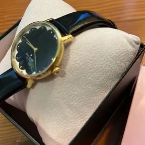 kate spade | Accessories | Kate Spade Scallop Gold Black  display picture 2